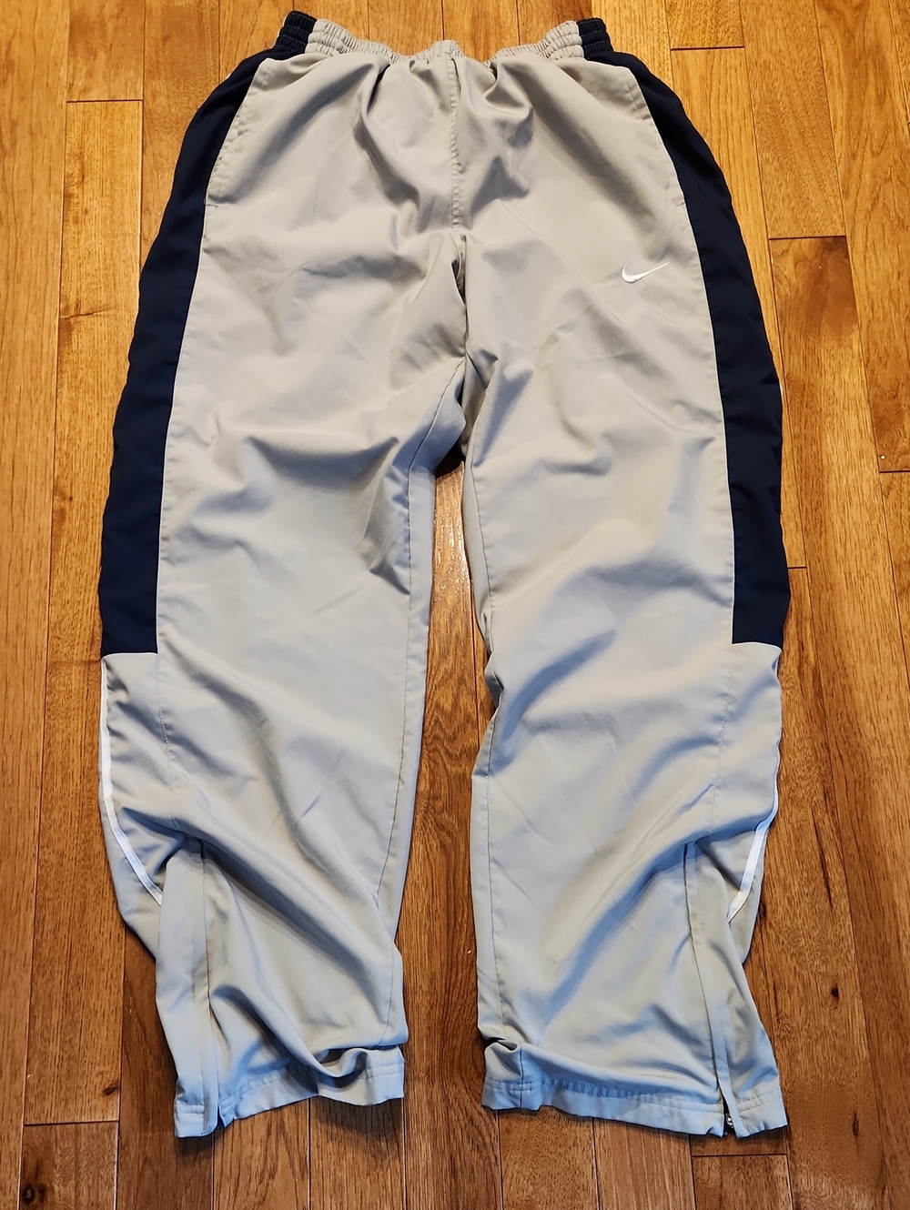 Nike Men’s Light Gray Track Pants with Navy White Swoosh Size Medium